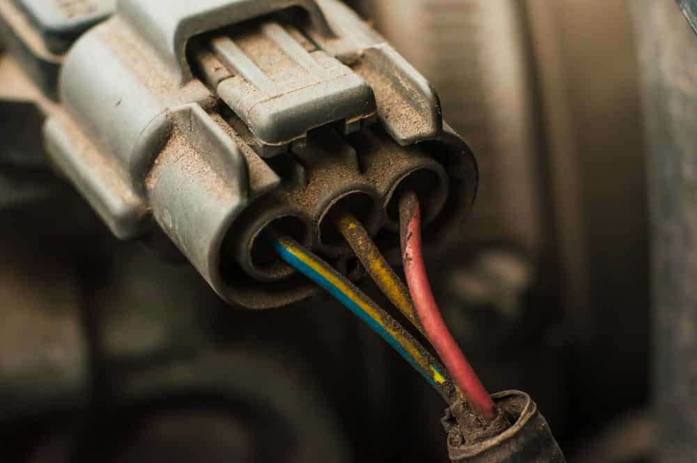 Cleaning Electrical Connectors Car