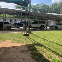 Leo'S Hand Car Wash & Auto Detailing